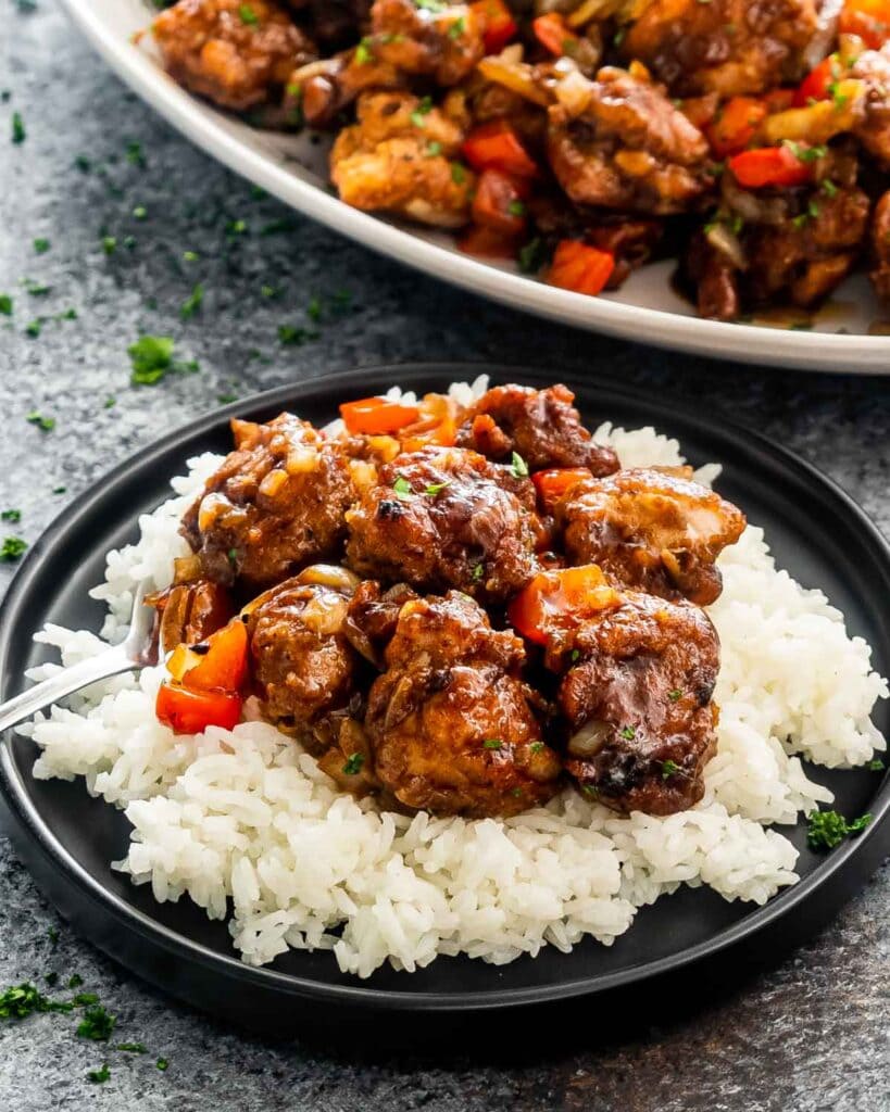 chicken with black pepper sauce serve with white rice