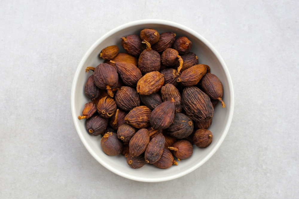 Black Cardamom Or Greater Cardamom